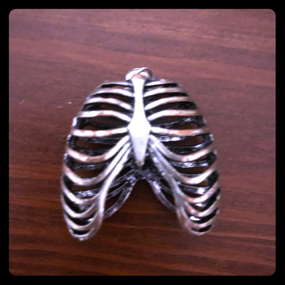 Anatomically correct rib cage pendant ☠️